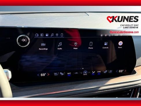 New 2026 Chevrolet Suburban High Country AWD/4WD image 39