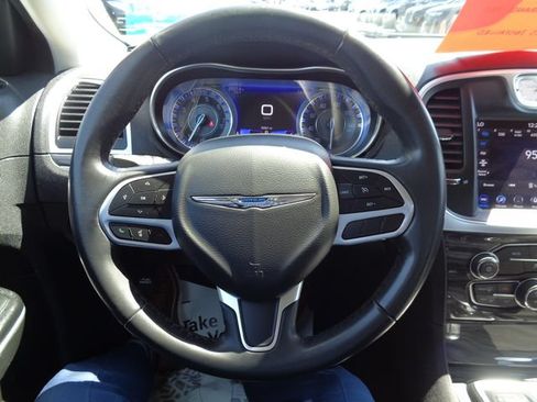 Used 2020 Chrysler 300 Touring w/ Chrome Appearance Package RWD image 20