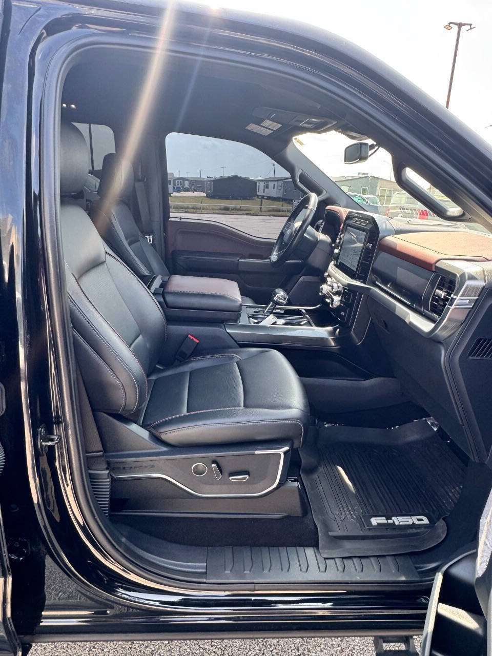 Used 2023 Ford F150 Lariat w/ Equipment Group 502A High AWD/4WD image 11