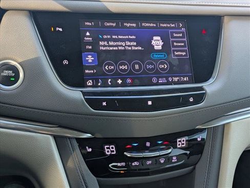 Used 2020 Cadillac XT5 Premium Luxury FWD image 11
