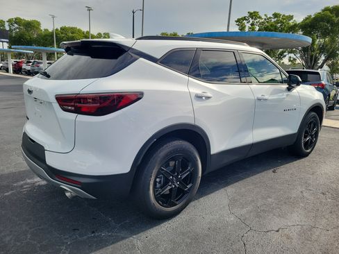 Used 2024 Chevrolet Blazer LT w/ Convenience Package FWD image 4