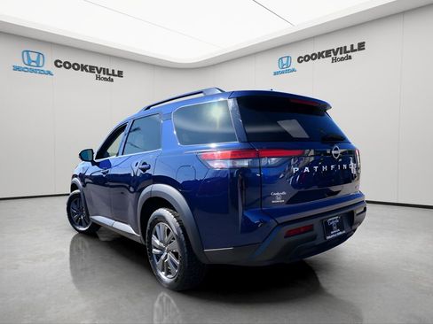 Used 2024 Nissan Pathfinder SV image 8