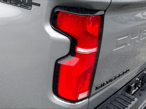Used 2025 Chevrolet Silverado 2500 LT w/ Trail Boss Package AWD/4WD image 27