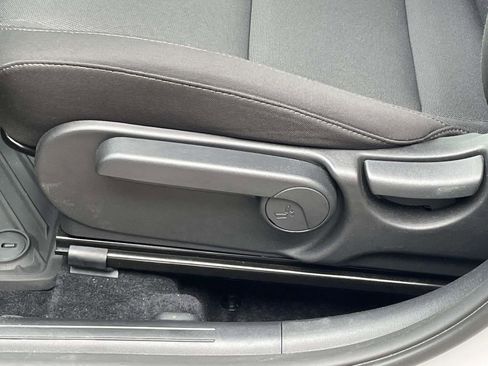 New 2026 Hyundai Kona SE AWD/4WD image 18