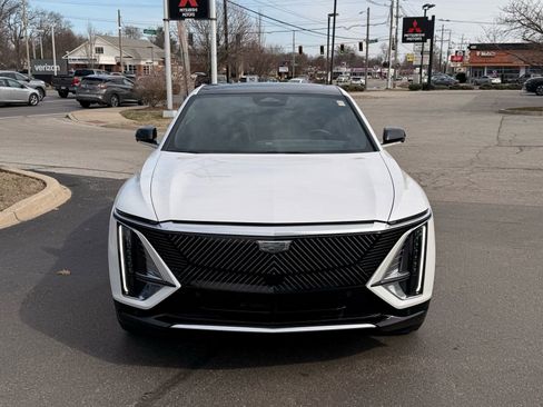 Used 2024 Cadillac Lyriq Tech AWD/4WD image 16