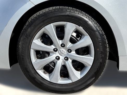 Used 2025 Toyota Corolla LE image 10
