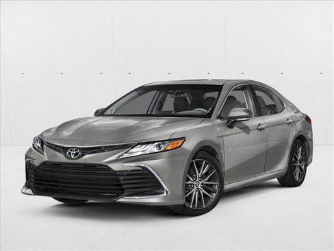 Certified 2022 Toyota Camry XLE w/ Carpet Mat Package (TMS) FWD image 1