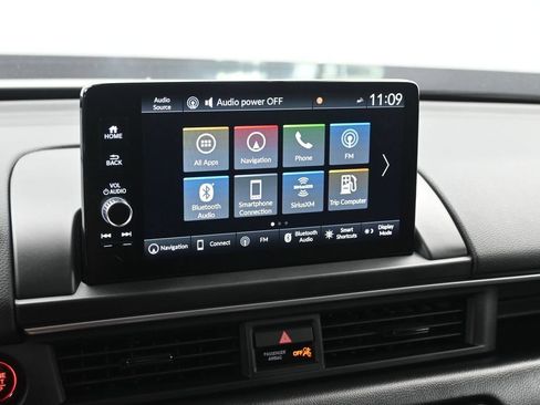 Used 2025 Honda Pilot Black Edition image 11