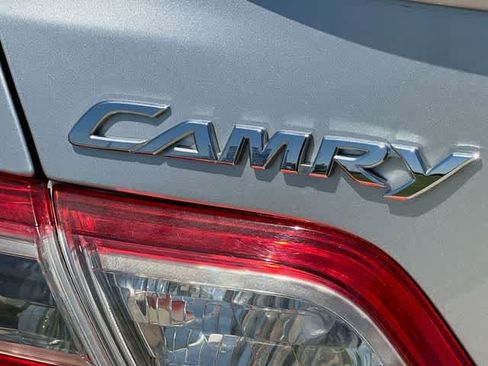 Used 2009 Toyota Camry XLE FWD image 8