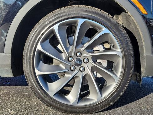 Certified 2022 Lincoln Nautilus Reserve w/ Equipment Group 201A image 9