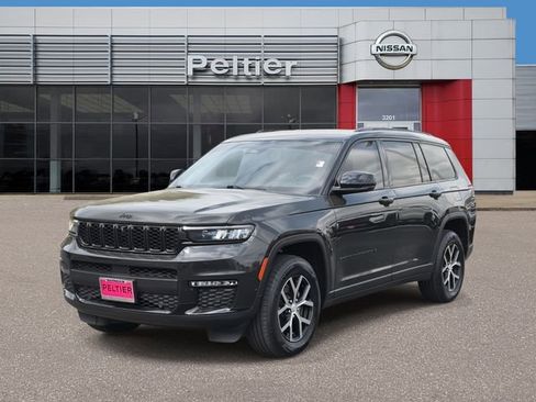 Used 2023 Jeep Grand Cherokee L Limited w/ Luxury Tech Group II image 3