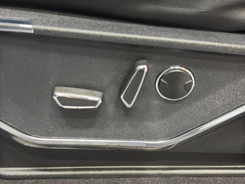 Used 2023 Ford F150 Lariat w/ Equipment Group 502A High image 18