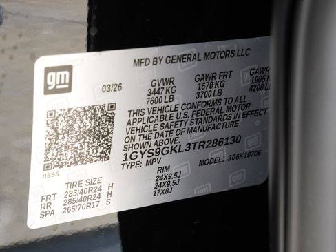 New 2026 Cadillac Escalade Platinum Sport w/ LPO, ONYX Package image 32