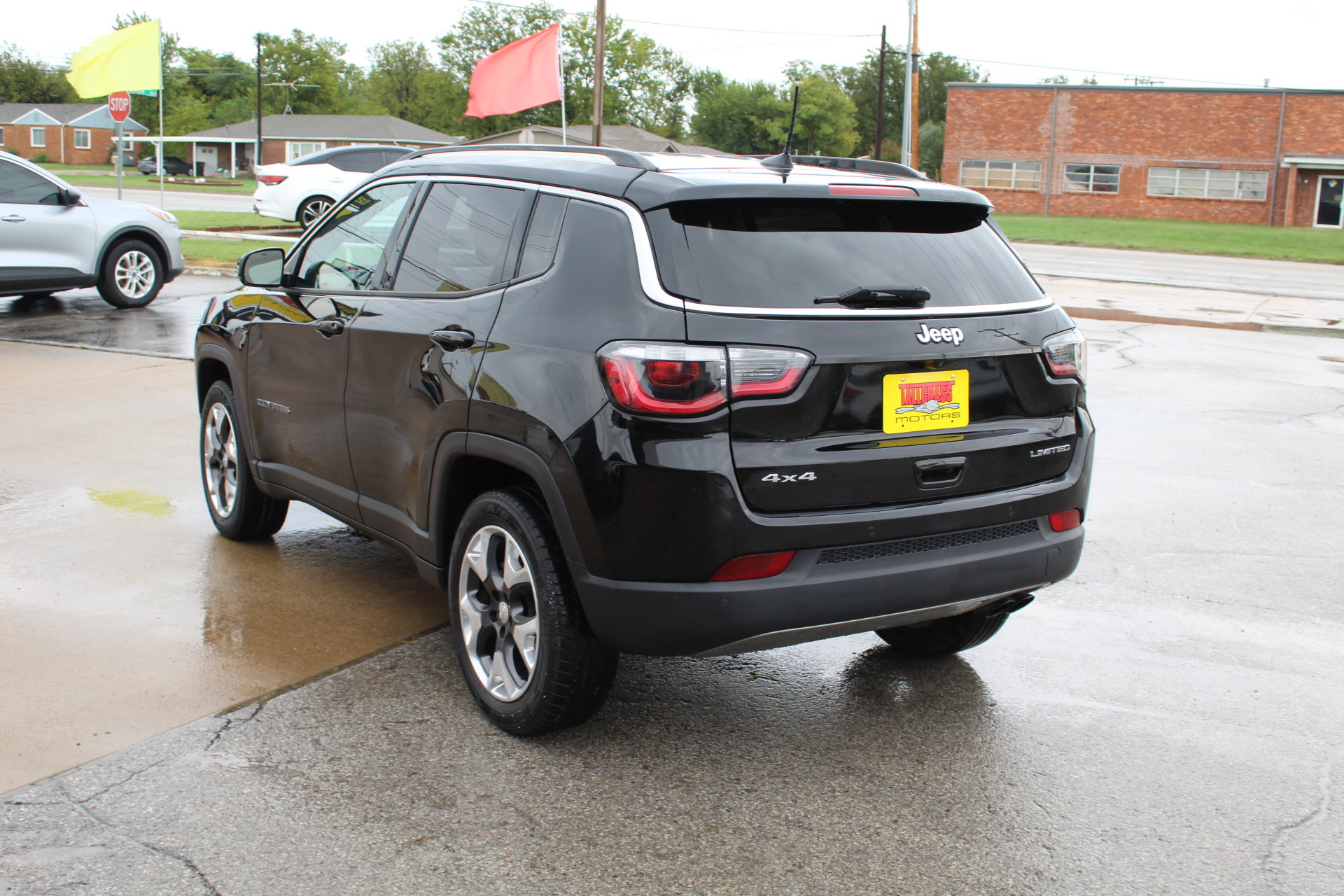 Used 2018 Jeep Compass Limited w/ Navigation Group AWD/4WD image 7