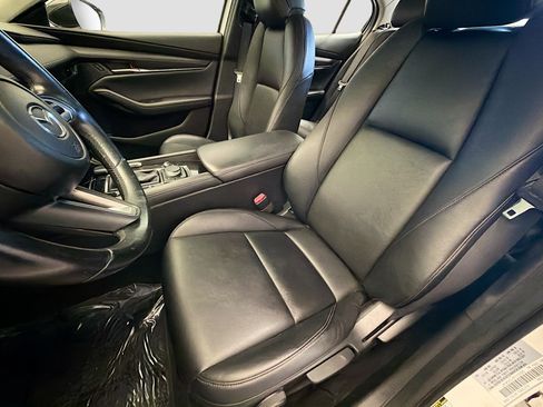 Used 2019 MAZDA MAZDA3 Sedan FWD image 11