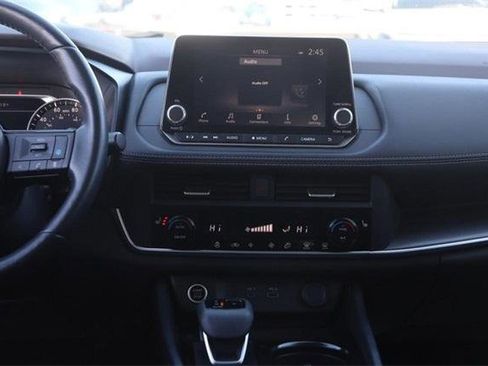 Used 2023 Nissan Rogue SV w/ SV Premium B Package image 25