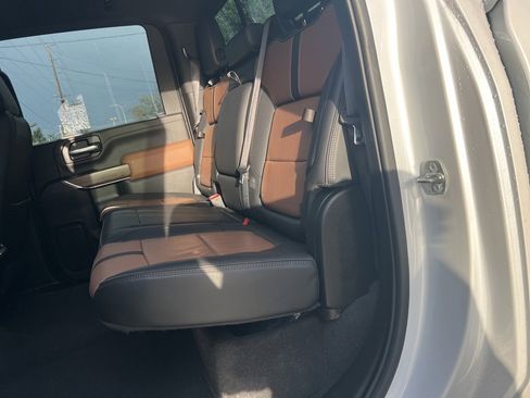 Used 2023 Chevrolet Silverado 2500 High Country image 7