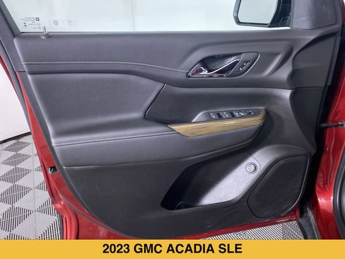 Certified 2023 GMC Acadia SLE w/ Driver Convenience Package FWD image 11