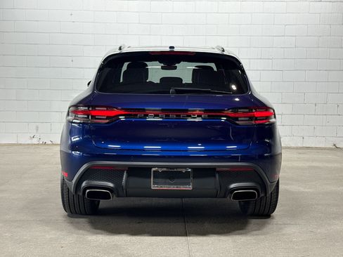 Certified 2026 Porsche Macan AWD/4WD image 8