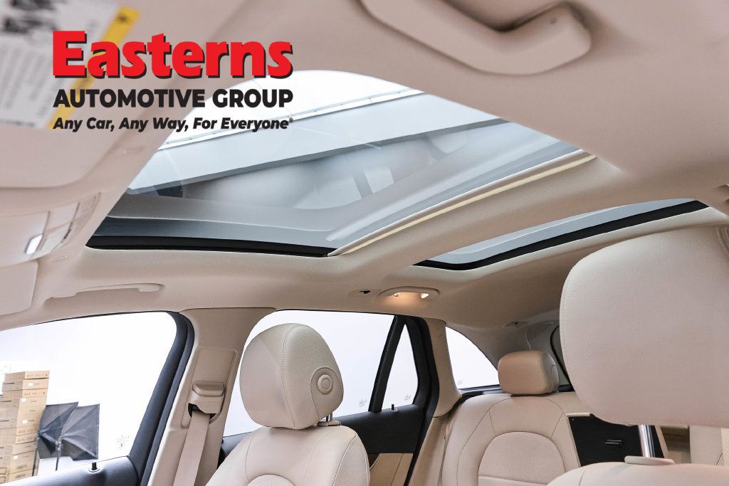 Used 2022 Mercedes-Benz GLC 300 4MATIC w/ Multimedia Package Lite image 40