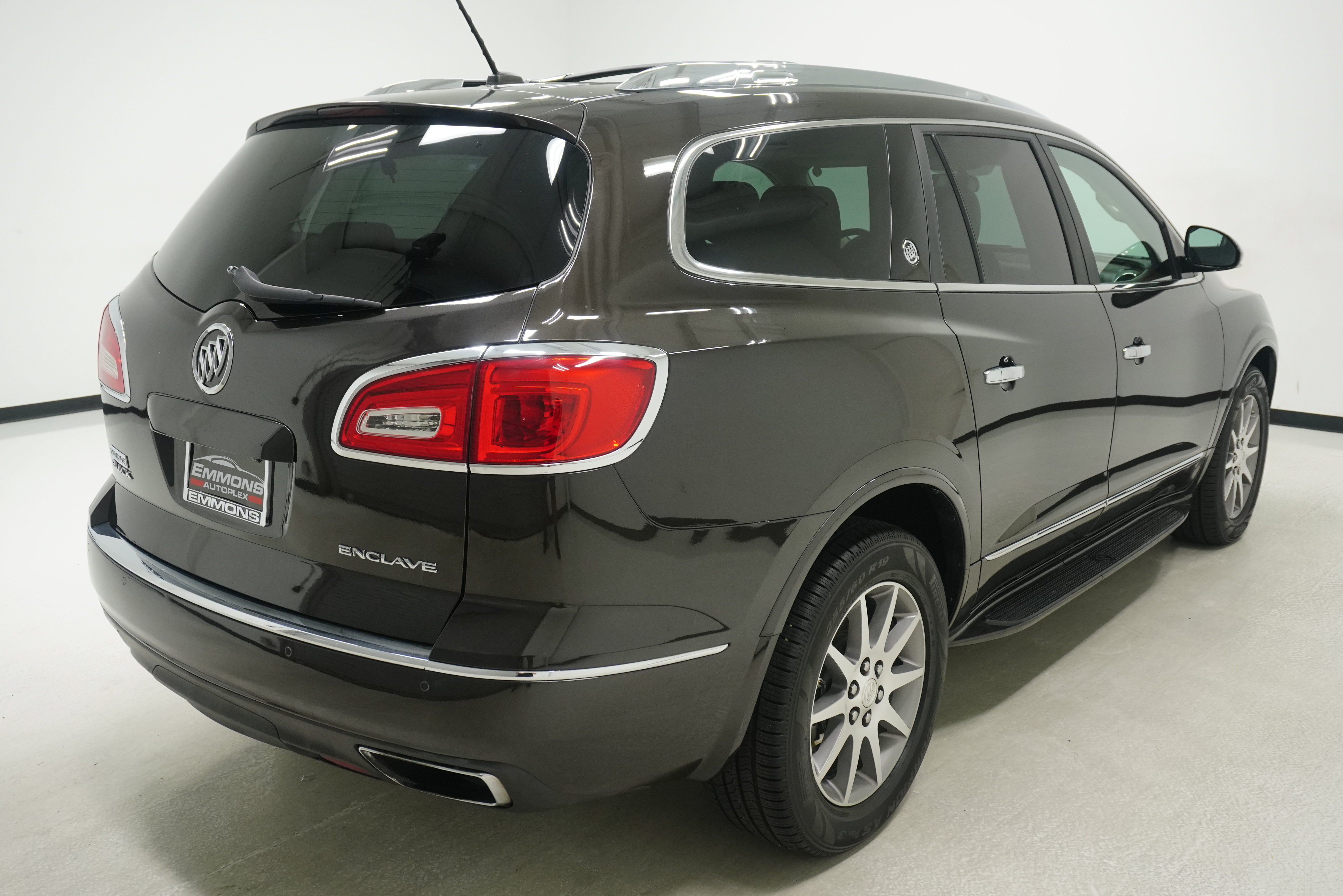 Used 2013 Buick Enclave Leather FWD image 4