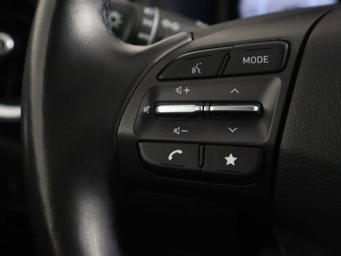Used 2022 Hyundai Kona Limited FWD image 42