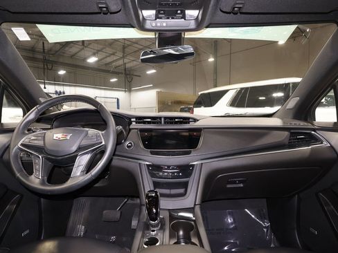 Certified 2025 Cadillac XT5 Premium Luxury image 29