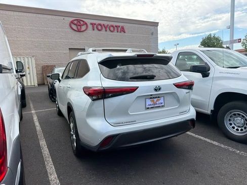 Used 2023 Toyota Highlander Limited AWD/4WD image 10