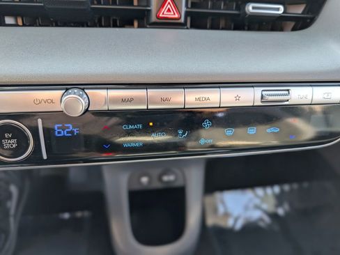 Certified 2024 Hyundai Ioniq 5 SEL RWD image 30