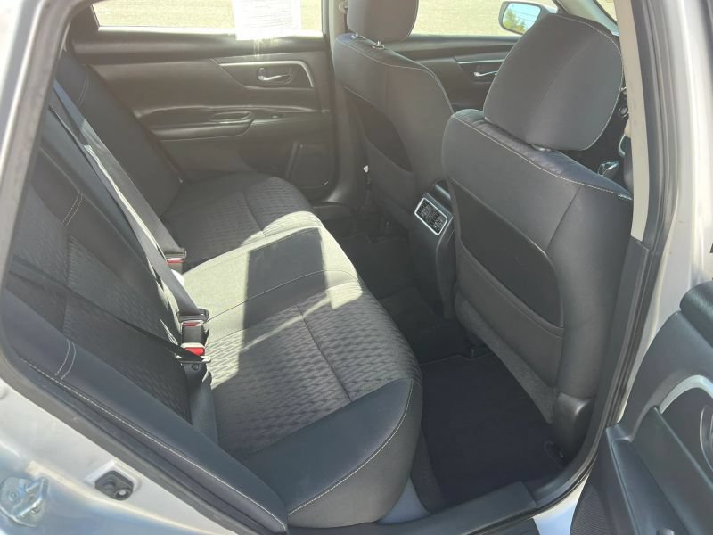 Used 2017 Nissan Altima 2.5 SV FWD image 9