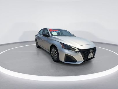 Used 2024 Nissan Altima 2.5 SV