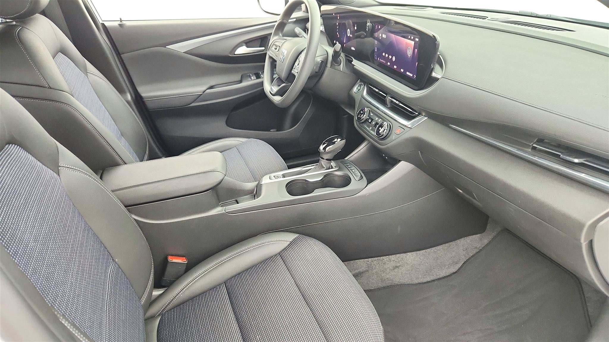 Used 2026 Buick Envista Preferred FWD image 18