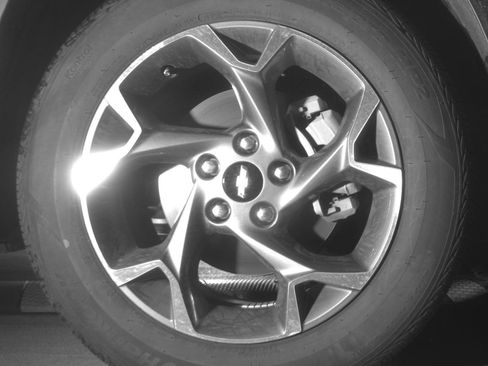 Used 2025 Chevrolet Trax LT FWD image 13