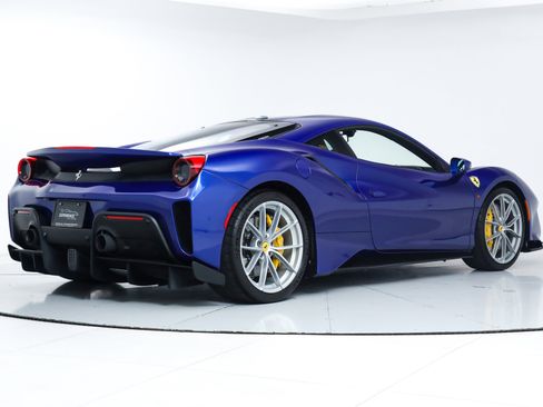 Used 2020 Ferrari 488 Pista Coupe image 3