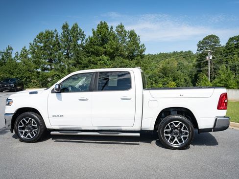 Used 2025 RAM 1500 Laramie AWD/4WD image 7