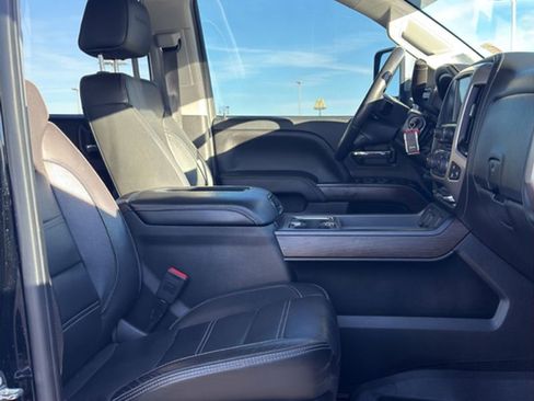 Used 2018 GMC Sierra 3500 Denali image 19