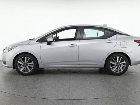 Used 2025 Nissan Versa SV FWD image 5