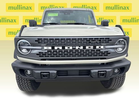 New 2025 Ford Bronco Badlands image 12