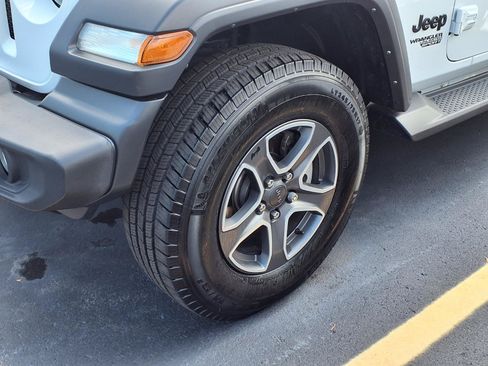 Used 2021 Jeep Wrangler Unlimited Sport AWD/4WD image 27
