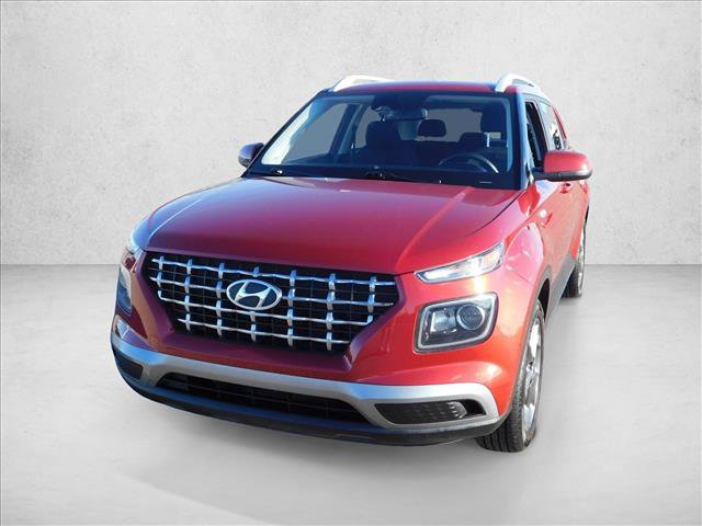 Used 2024 Hyundai Venue SEL FWD image 2