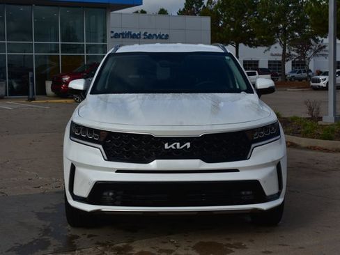 Used 2024 Kia Sorento EX image 2