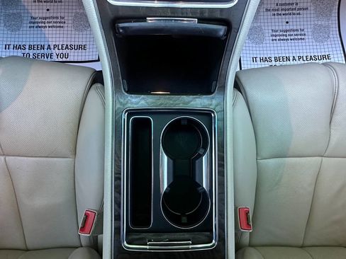 Used 2017 Lincoln Continental Reserve w/ Luxury Package image 31
