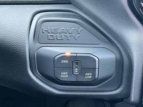 New 2026 RAM 2500 Laramie AWD/4WD image 34