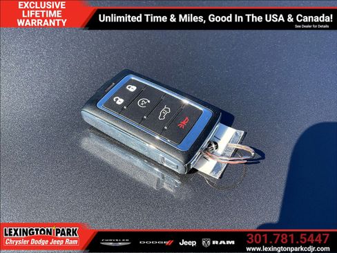 Used 2025 Jeep Grand Cherokee Limited AWD/4WD image 34