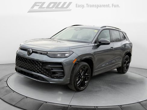 New 2026 Volkswagen Tiguan SE R-Line image 3