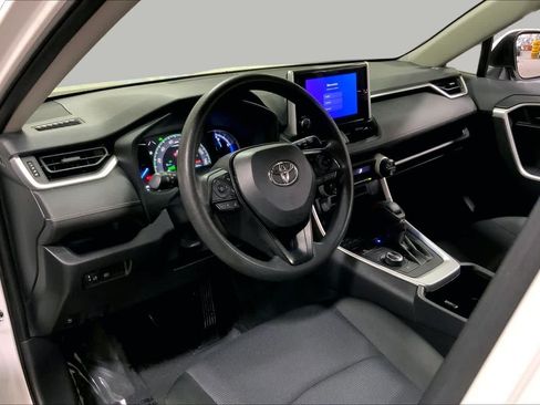 Used 2025 Toyota RAV4 LE AWD/4WD image 18