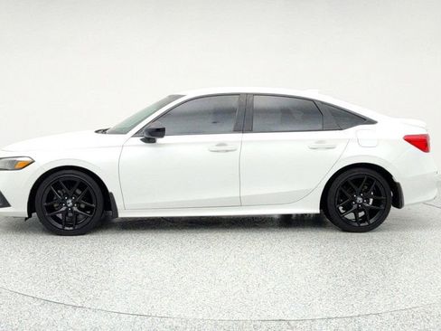 Used 2023 Honda Civic Sport image 8