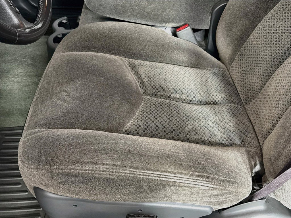 Used 2006 Chevrolet Silverado 2500 LT AWD/4WD image 17