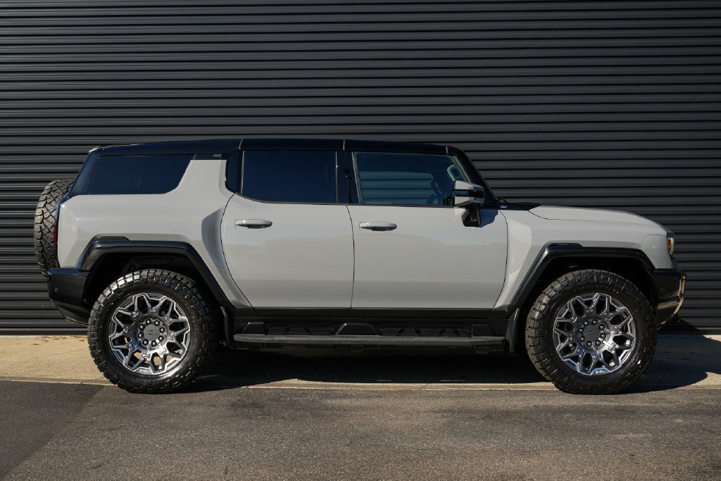 Used 2025 GMC Hummer EV 3X AWD/4WD image 35