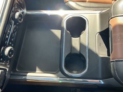 Used 2024 Chevrolet Silverado 2500 High Country w/ High Country Premium Package image 24